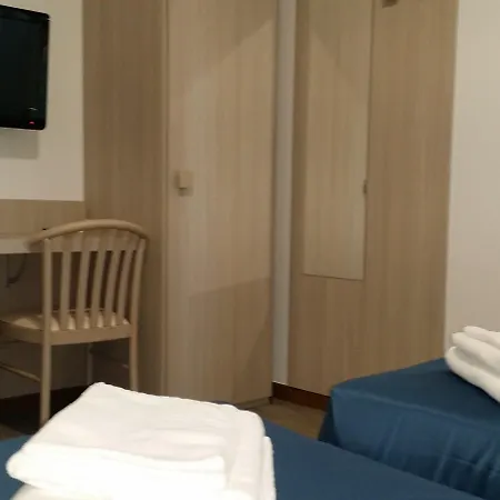 Hotel Flying