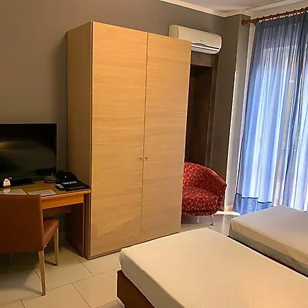 Hotel Flying