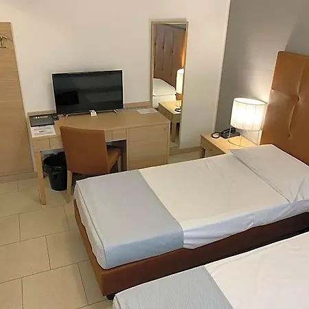 Hotel Flying