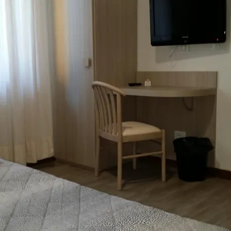 Flying Hotel
