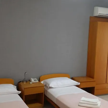 Flying Hotel 3*